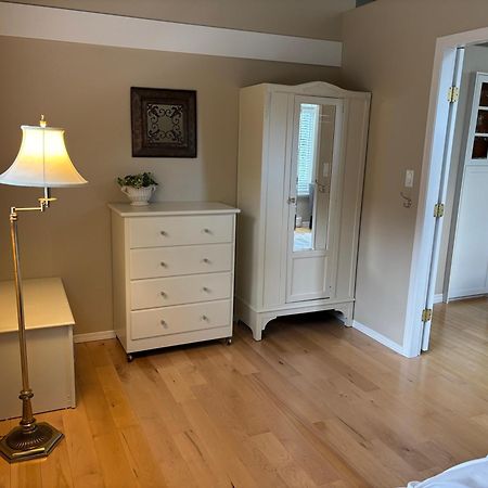 Sea And Cedar Retreat-A Home In A Tranquil Setting Cowichan Bay Esterno foto