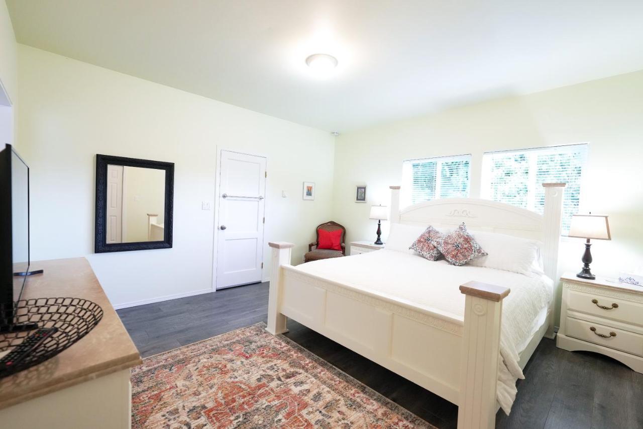 Sea And Cedar Retreat-A Home In A Tranquil Setting Cowichan Bay Esterno foto
