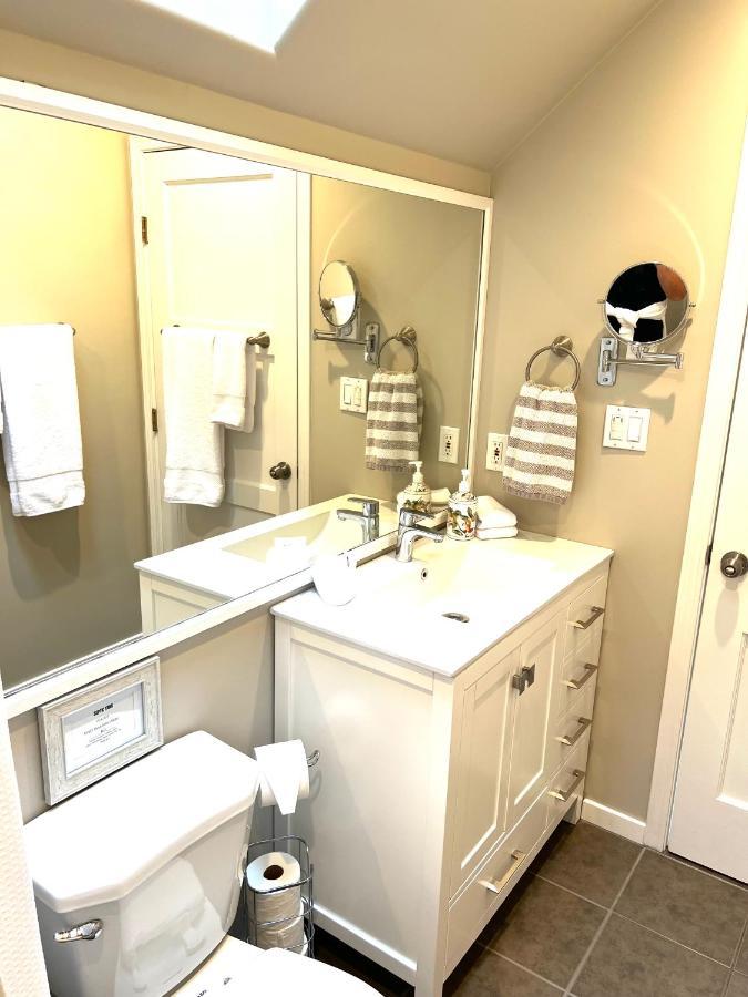 Sea And Cedar Retreat-A Home In A Tranquil Setting Cowichan Bay Esterno foto